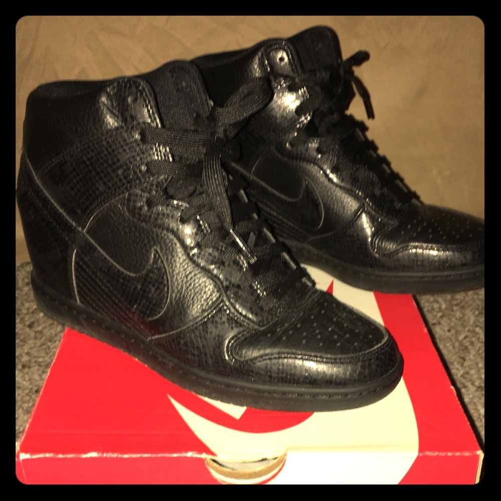 Nike Women’s Dunk Sky Hi